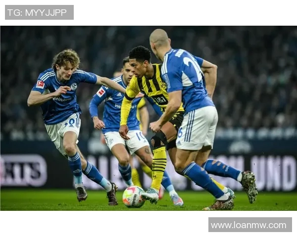 沙尔克04惨败德甲危机加剧:风雨中的沙尔克04能否再起?